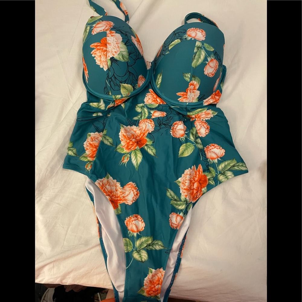 Cupshe Onepiece Suit